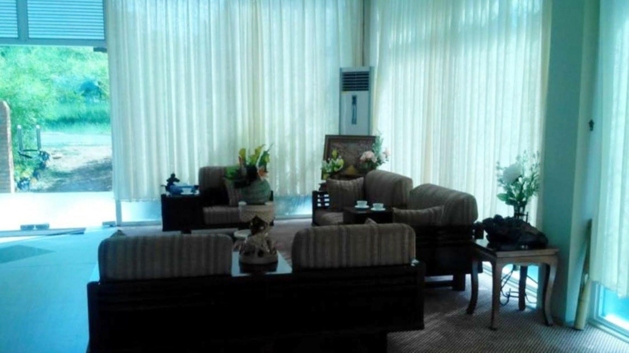 Sky View Hotel Bagan Exterior foto