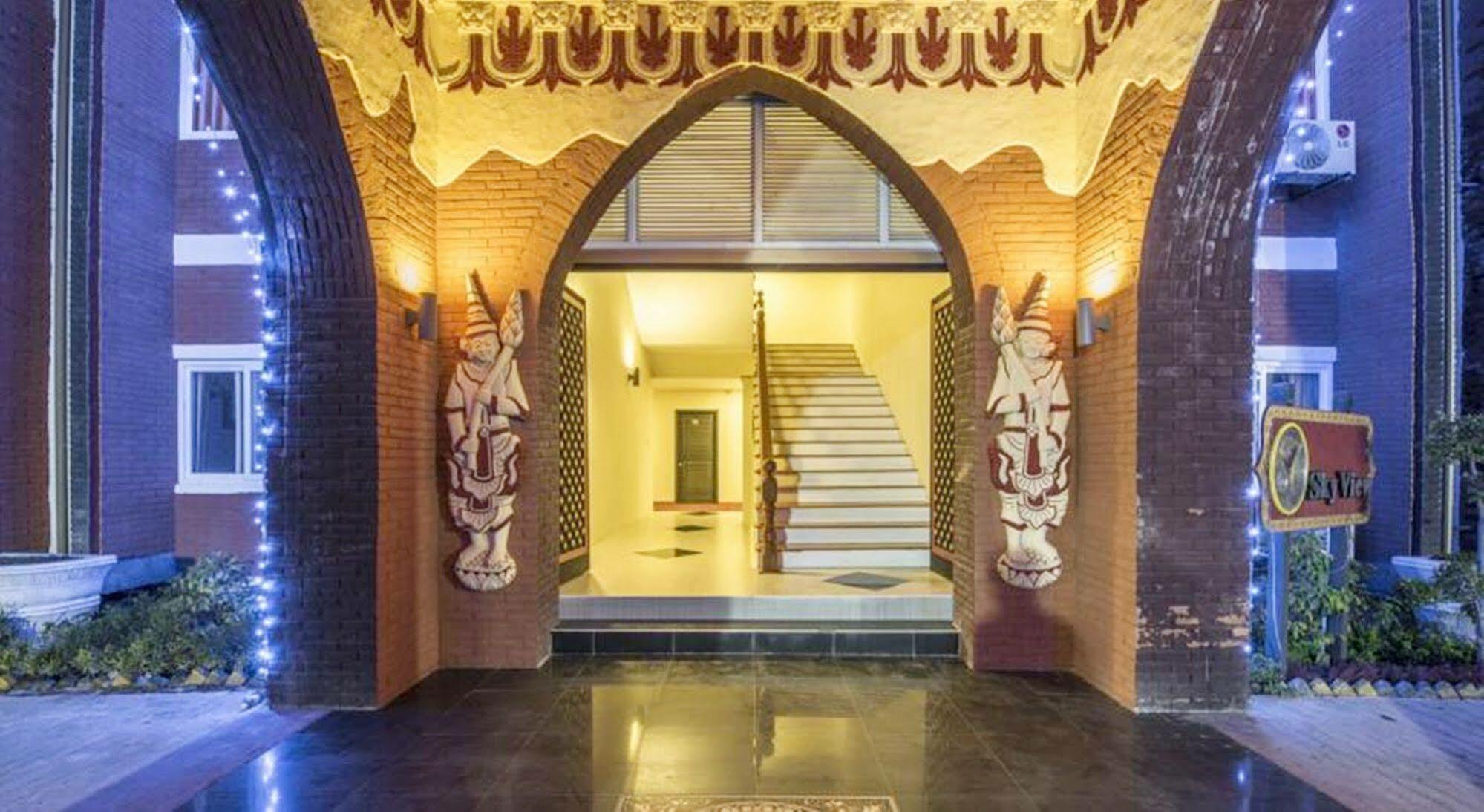 Sky View Hotel Bagan Exterior foto